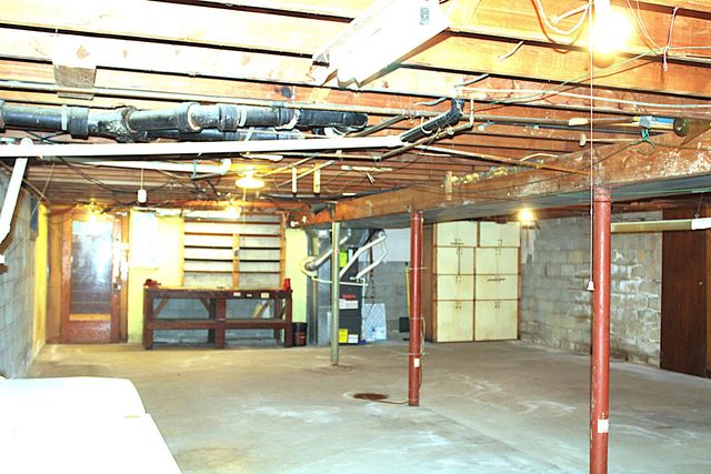 6415 Maple Lawn Road, Indianapolis, IN 46241