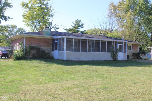 6415 Maple Lawn Road, Indianapolis, IN 46241