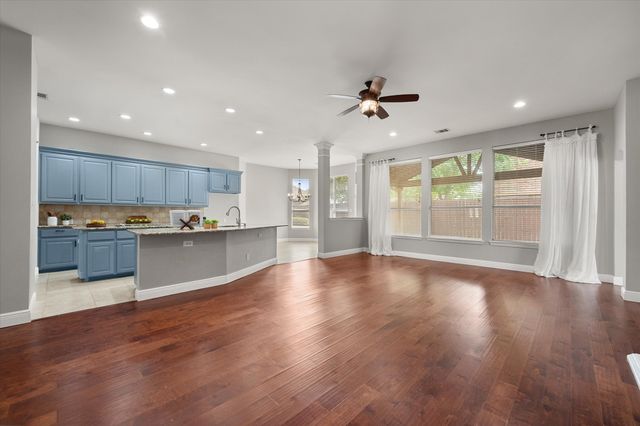 1815 Lakes Edge Boulevard, Mansfield, TX 76063