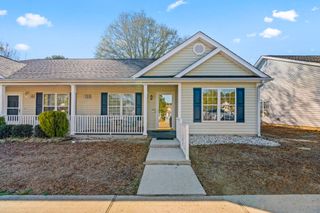 135 Country Manor Dr # B, Conway, SC 29526