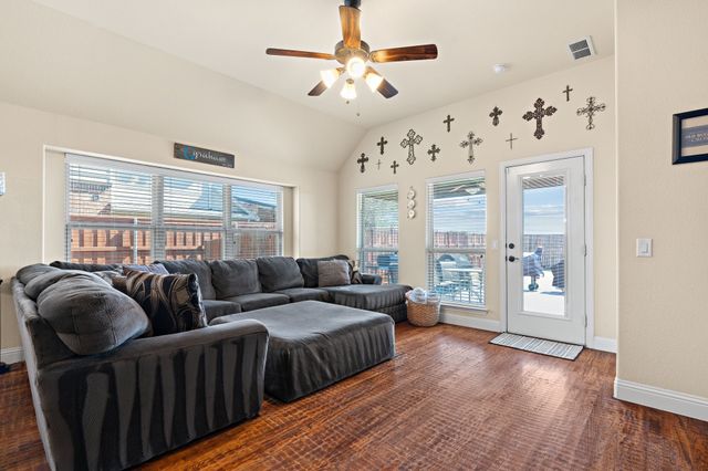 830 Magnolia Drive, Weatherford, TX 76086