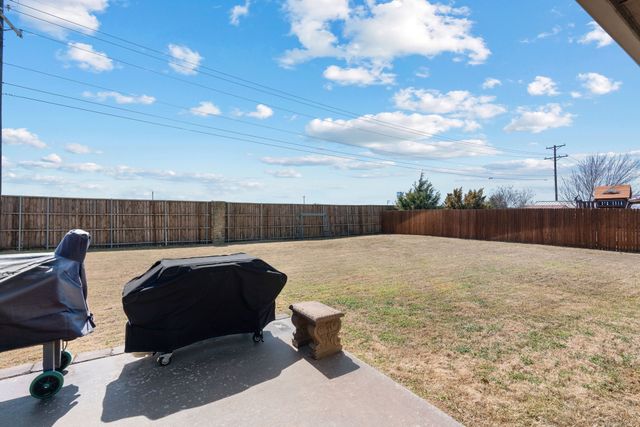 830 Magnolia Drive, Weatherford, TX 76086