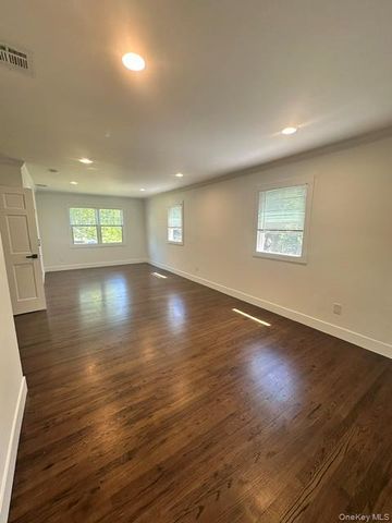 405 Saltaire Way, Mattituck, NY 11952