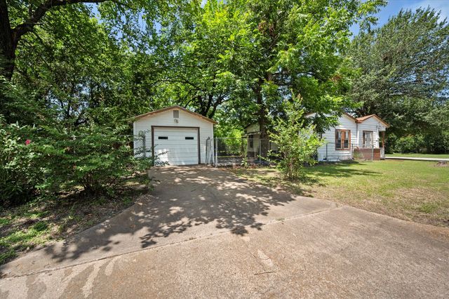 1021 Martin Luther King Jr Boulevard, Corsicana, TX 75110
