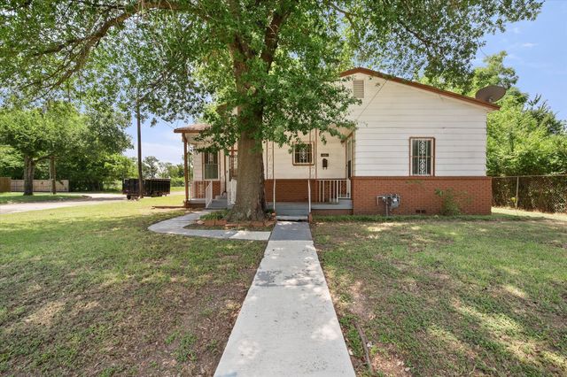 1021 Martin Luther King Jr Boulevard, Corsicana, TX 75110