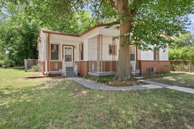 1021 Martin Luther King Jr Boulevard, Corsicana, TX 75110