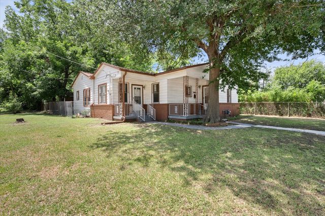 1021 Martin Luther King Jr Boulevard, Corsicana, TX 75110