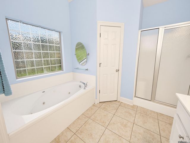 38631 Red Bud Ln, Denham Springs, LA 70706