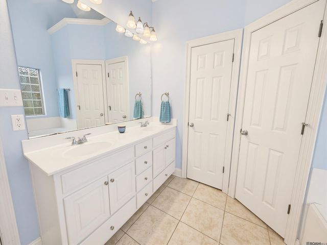 38631 Red Bud Ln, Denham Springs, LA 70706