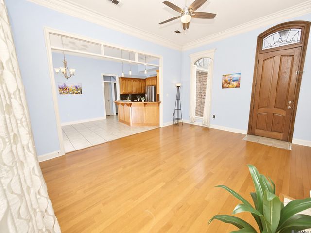 38631 Red Bud Ln, Denham Springs, LA 70706