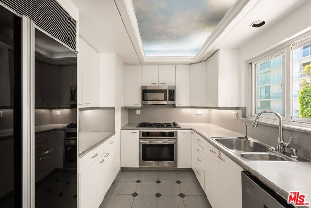 129 Alta Avenue 7, Santa Monica, CA 90402