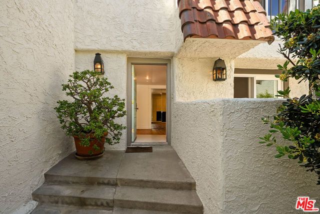 129 Alta Avenue 7, Santa Monica, CA 90402