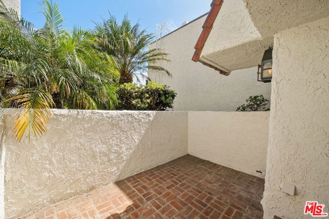 129 Alta Avenue 7, Santa Monica, CA 90402