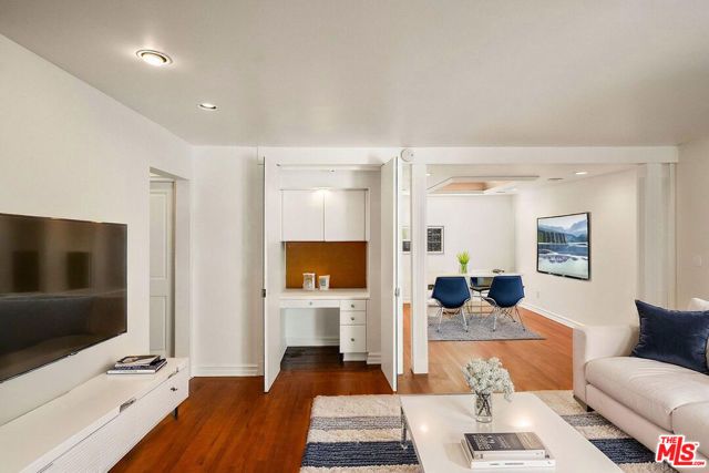 129 Alta Avenue 7, Santa Monica, CA 90402