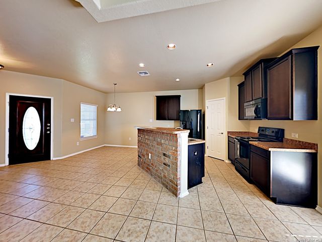 3846 Bogie Way, Converse, TX 78109