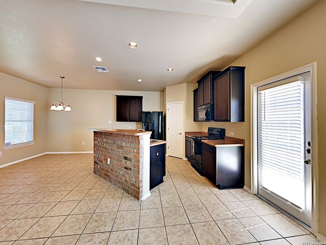 3846 Bogie Way, Converse, TX 78109