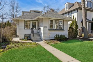 574 Orchard Lane, Winnetka, IL 60093