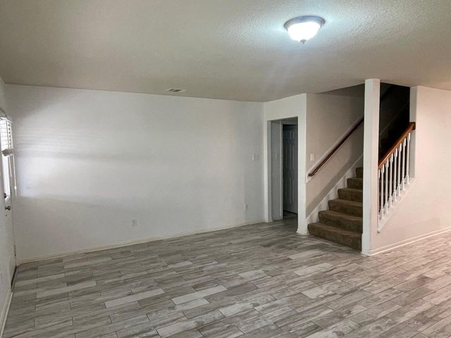 11002 E Early Dusk Circle, Houston, TX 77044