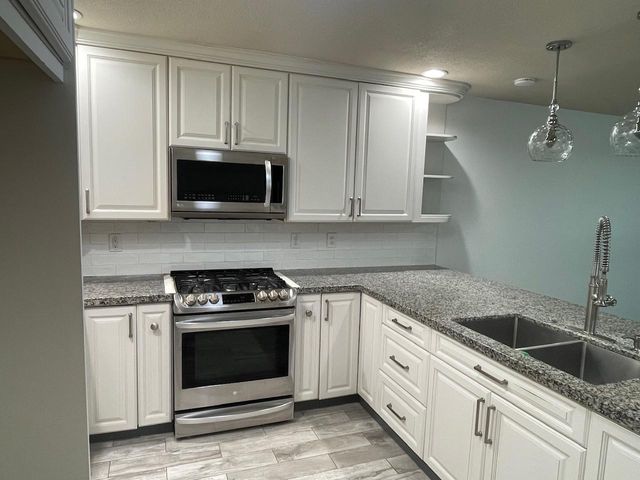 11002 E Early Dusk Circle, Houston, TX 77044