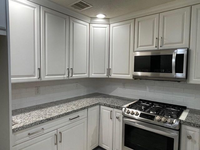 11002 E Early Dusk Circle, Houston, TX 77044