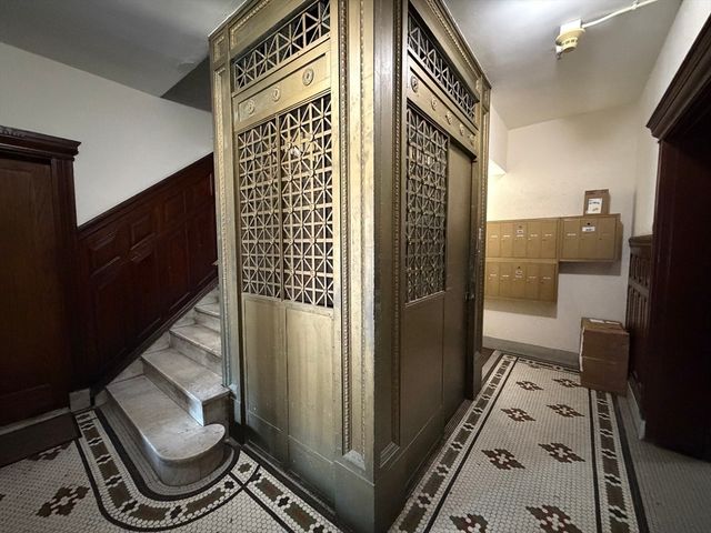 51 Park Drive 31, Boston, MA 02115