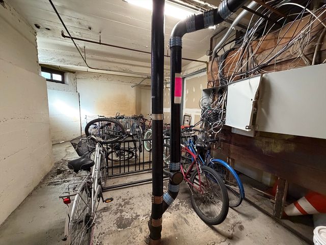 51 Park Drive 31, Boston, MA 02115