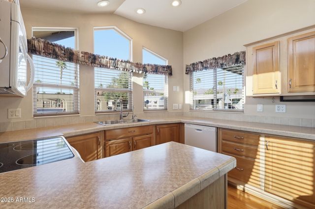 220 MOTHERLODE Drive, Apache Junction, AZ 85119