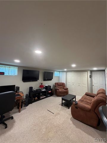 4 Amherst Avenue, Auburn, NY 13021