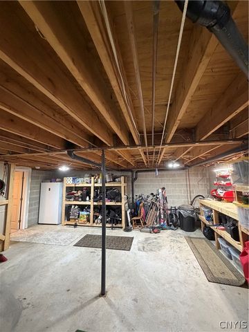 4 Amherst Avenue, Auburn, NY 13021