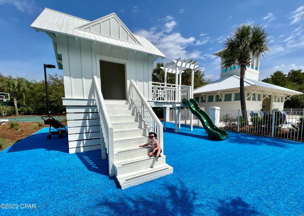 Image 20 of property listing at 375-377 Beachside Drive, Panama City Beach, FL 32413