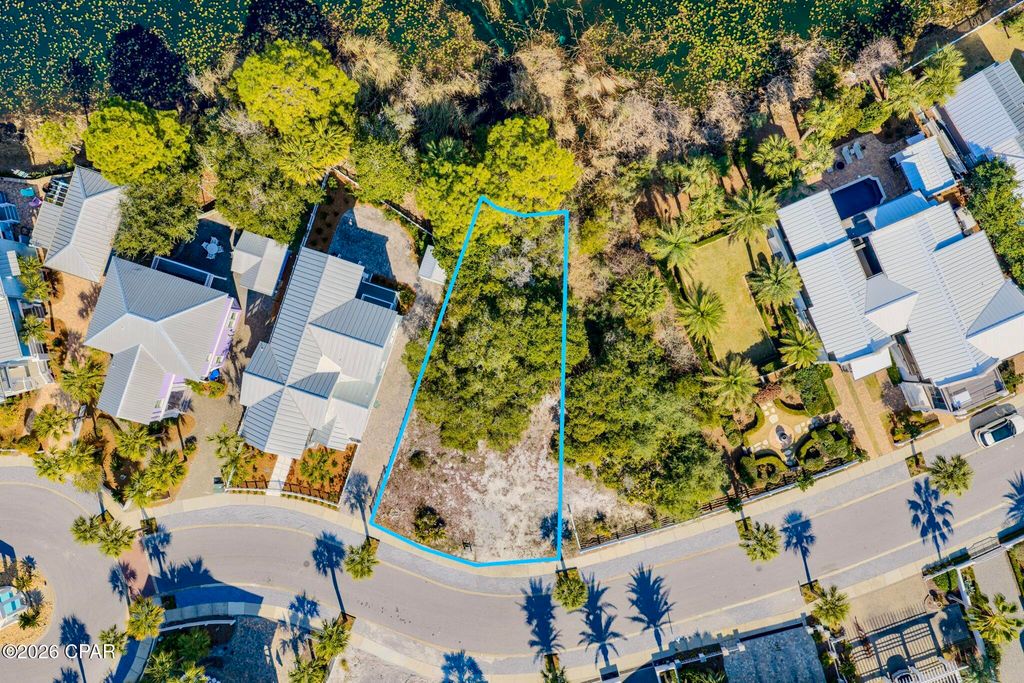 Image 8 of property listing at 375-377 Beachside Drive, Panama City Beach, FL 32413