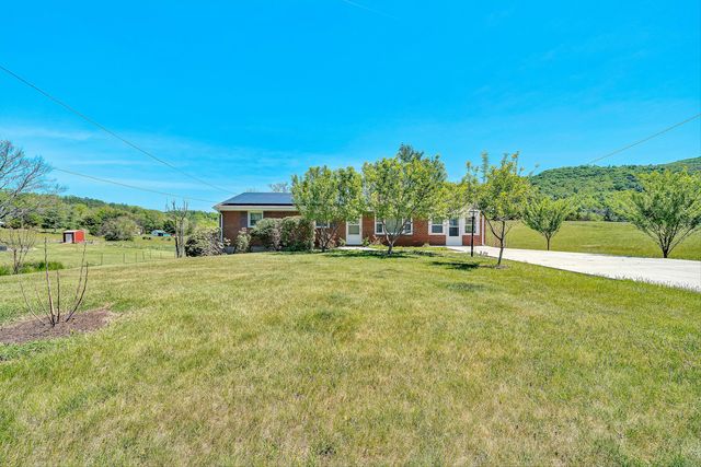 4758 Bandy RD, Roanoke, VA 24014
