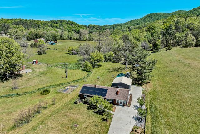 4758 Bandy RD, Roanoke, VA 24014