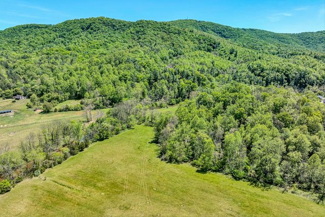 4758 Bandy RD, Roanoke, VA 24014