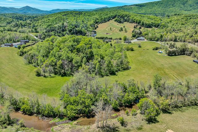 4758 Bandy RD, Roanoke, VA 24014