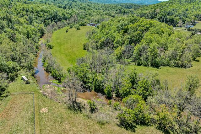 4758 Bandy RD, Roanoke, VA 24014