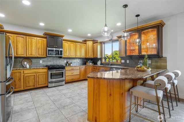 800 S Camas Place, Moses Lake, WA 98837