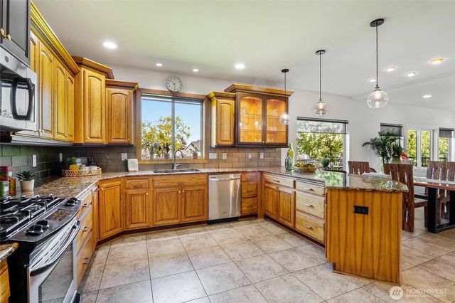 800 S Camas Place, Moses Lake, WA 98837