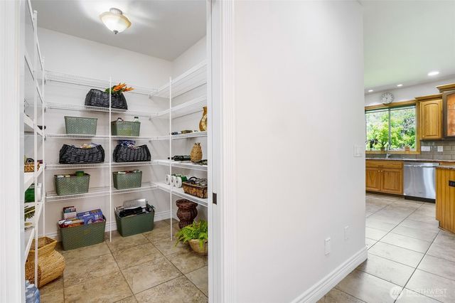 800 S Camas Place, Moses Lake, WA 98837