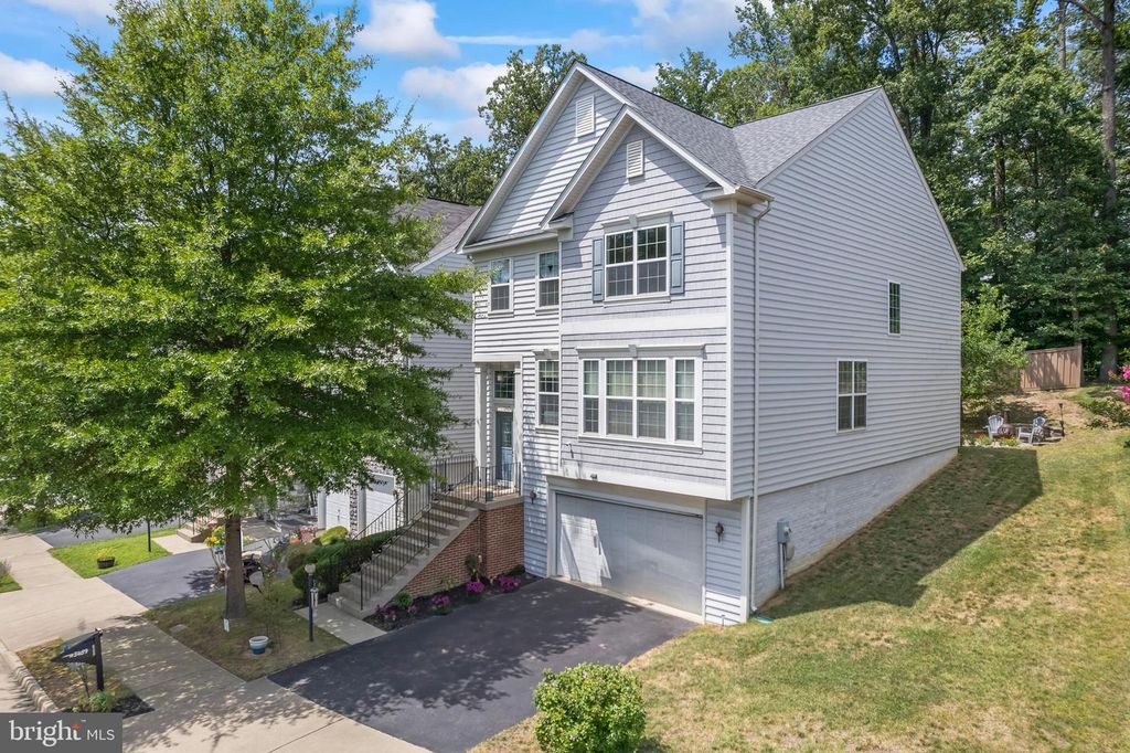 3489 EAGLE RIDGE DR, Woodbridge, VA 22191