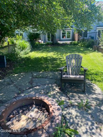 61 Plaza Avenue, East Greenbush, NY 12144
