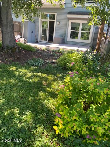 61 Plaza Avenue, East Greenbush, NY 12144