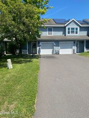 61 Plaza Avenue, East Greenbush, NY 12144