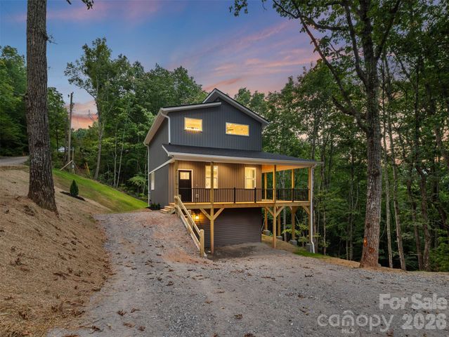 160 Blossom Ridge, Leicester, NC 28748