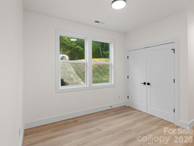 160 Blossom Ridge, Leicester, NC 28748