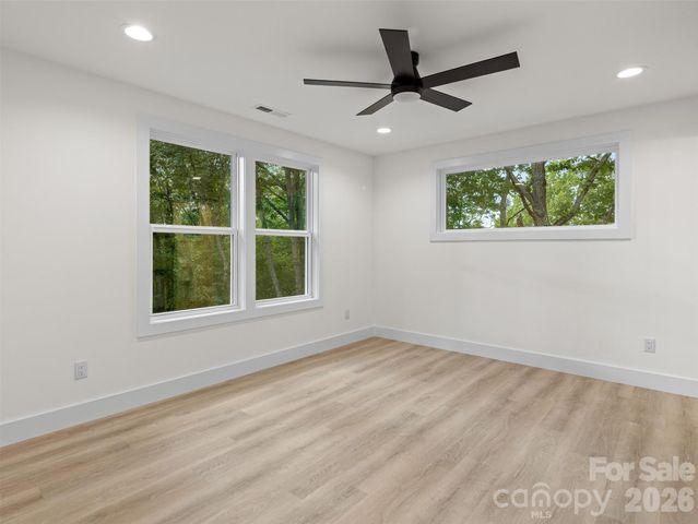 160 Blossom Ridge, Leicester, NC 28748