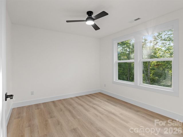 160 Blossom Ridge, Leicester, NC 28748