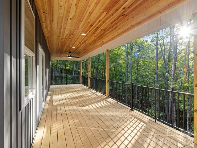 160 Blossom Ridge, Leicester, NC 28748