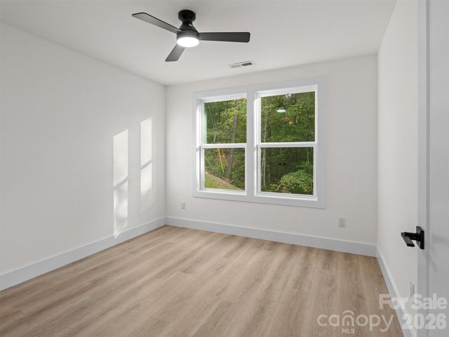 160 Blossom Ridge, Leicester, NC 28748