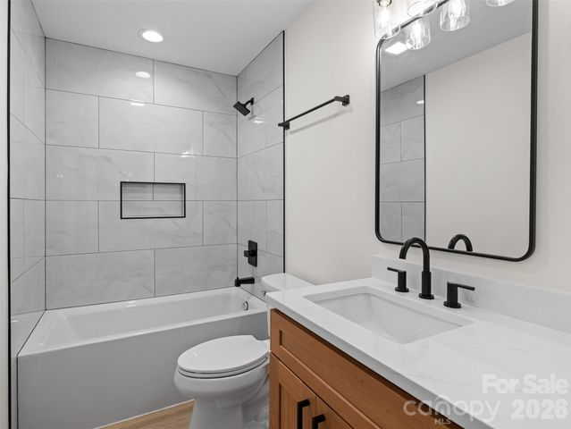 160 Blossom Ridge, Leicester, NC 28748